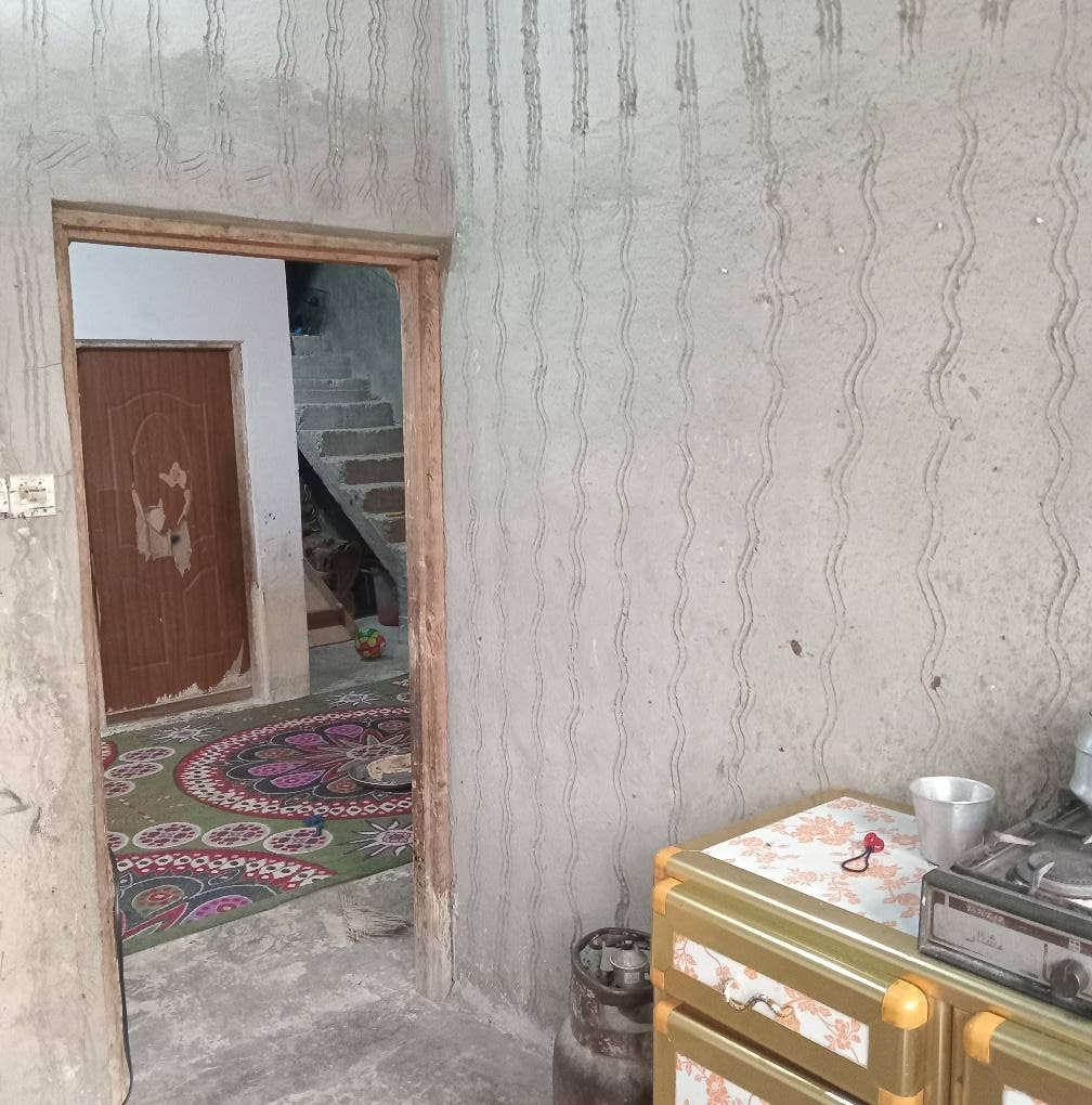 ١٠٠متر مربعه غرفه وصاله ومطبخ وحمامات وستقبال بناء بلوك صب تسليح مركزي اساس وسقف نزالات غرفه وصاله ومطبخ وحمامات وستقبال العنوان النجف الاشرف ***********اتساب مقابل قرية الغدير عمود مقابل قريه القدير عمود ٢٨٢مقابل مكتب التساهل النجف, العراق
