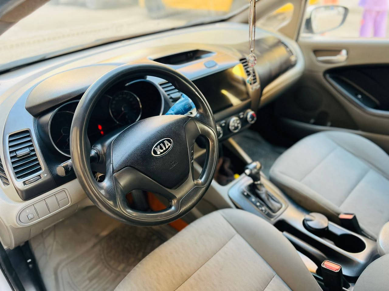 سلام عليكم 
سياره سيراتو خليجي 2016
مكفوله محرك 1600 دوش 
موصفات نص فول 
السعر 118 وبيه مجال
شراي يتصل ***********
الشراي يتصل الميمونة, ميسان
