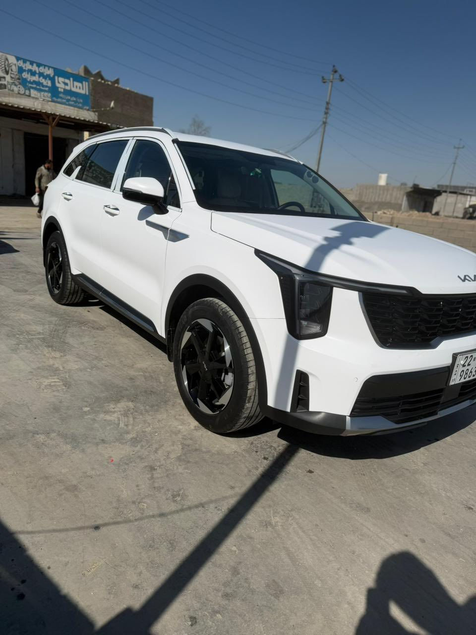 سورنتو 2025 مراوس بمارسيدس
6سلندر 
ماشيه 30 الف 
مكفوله حته من رصعه  جاهزه مغلفه من داخل والخارج 
***********
***********
