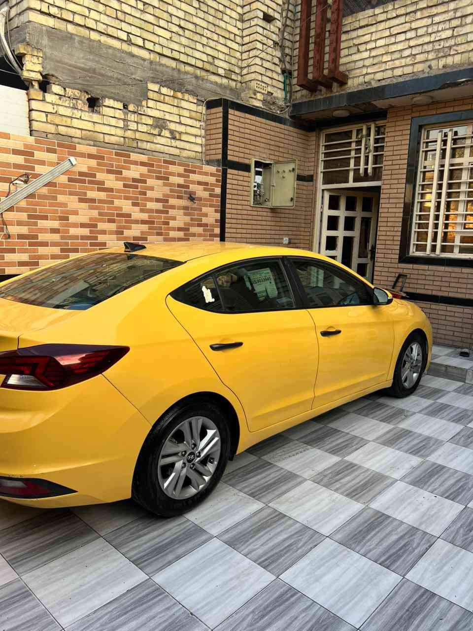 الأنترة مديل ٢٠ سيارة بصمة تشغل وبواب فتحة رادار جانبي ومامي ومانع انزلاق كشنات هيتر محرك دوش ٢٠٠٠٠ وصور الحادث بالمنشور محرك مفتوح كير ايتي سيارة حلوة حدادية تخم تاير سعر ١٢٨ مجال كلش قليل ***********
