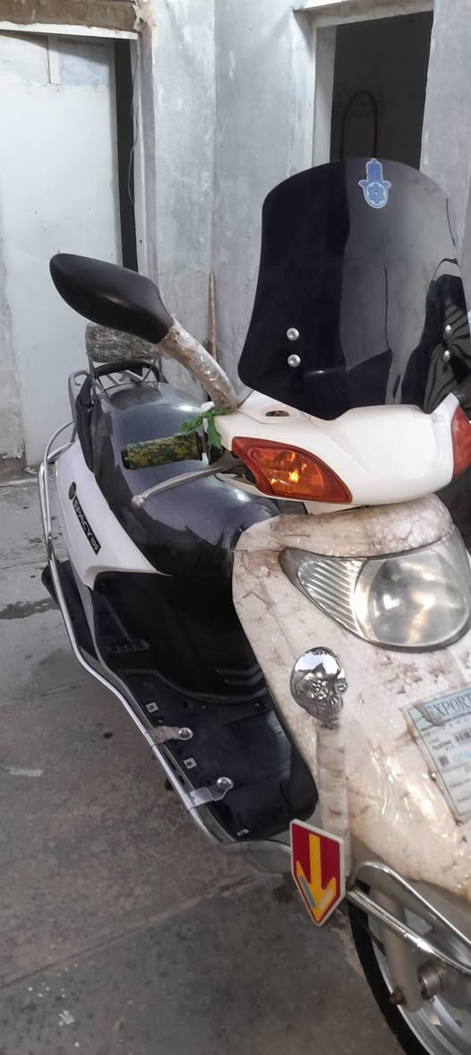 سلام عليكم ورحمه الله وبركاته
دراجة سبيسي للبيع ماليزي الدراجة خير من الله موديل ٢٠٢٣ مكينه ناعمة  كهربائيات كلها شغاله محركة نظيف وما بيه اي نقص العنوان واسط قظاء النعمانية    رقم الهاتف  
*********** قرب ابو نور ابو السراميك
