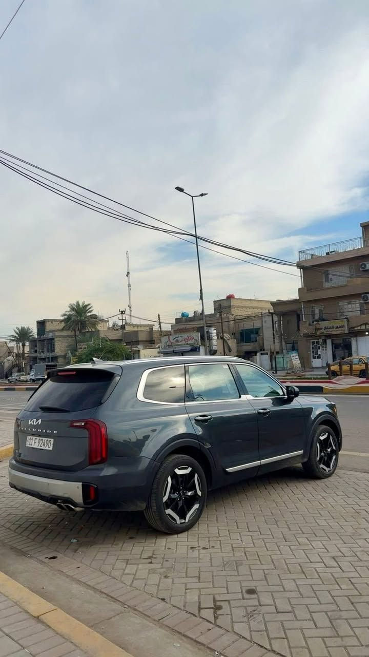 السلام عليكم كيا تيلورايد 2024
السياره كلش كلش نظيفه حادثها فقط جنطه وسونار بيها السياره وترقيم جديد ماشيه 14 الف فقط 
السياره مفوله للاخير 
السعر 30 الف دولار اي ما يعادل 300 ورقه وبيها مجال 
مكاني بغداد جديده شارع المسبح 
***********
