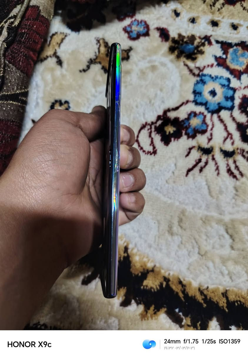 سامسونك نوت 10 بلاص
عايز فقط شاشه الباقي كلو شغال شرط
يرهم بيع ويرهم مراوس 

 ه‍اتف/***********
