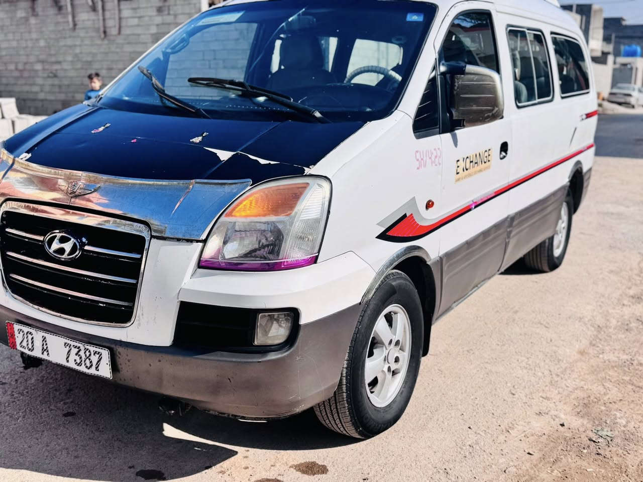 سلام عليكم ورحمة الله اخوان ستاركس للبيع فقط موديل 2007 رقم ديالى الجديد سياحي وليس مشترك شواصي امامي  وخلفي مكفولات مكينة صار يومين من طلعت من التجفيت تخم تاير صدر جديد بيه باب السايق مبدل وبيه مكانين صبغ بالصفحة اليسرى والباقي مكفول مكان السيارة ديالى بعقوبة سعره 85 وبيه مجال بسيط ***********
