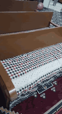 عندي قنفات البيع نضيفات السعر 100بيها مجال المكان حله قرب يم علويه شريفه الرقم ***********
