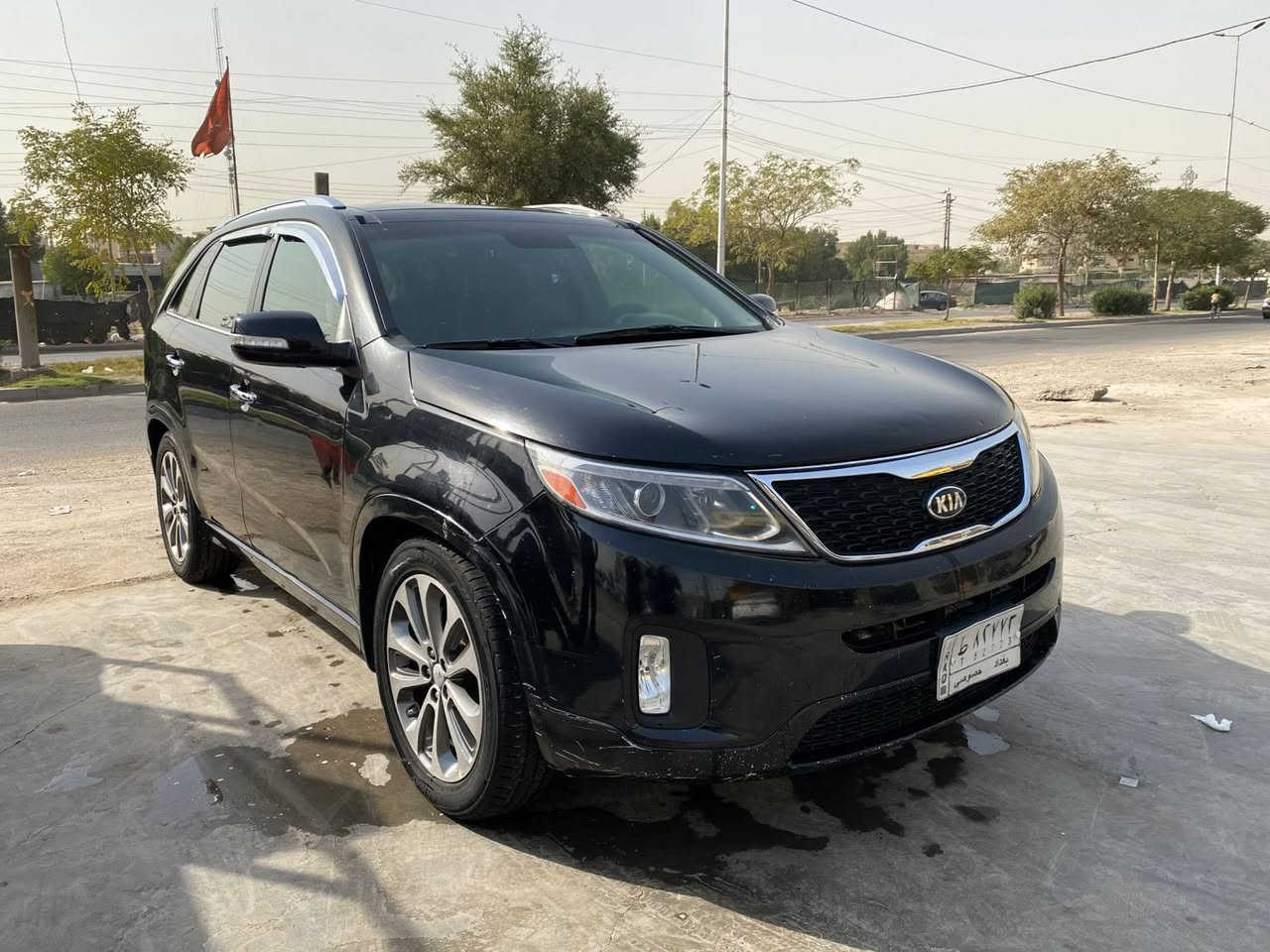 السلام عليكم سورنتو موديل 15 امريكي حادث فقط جاملغ امامي بدون دواخل سياره فول الفول بصمه بانورما فتحه حساسات برده بلادي مكينه 6سلندر7راكب  3 قطع تبريد سياره فول الفول ومعروفه مواصفاتها سياره باسمي تحويل ثاني يوم رقم بغداد سياره معروضه 150 وبيها مجال للاستفسار ***********/*********** مكان السياره بغداد حي الجهاد الامانه
