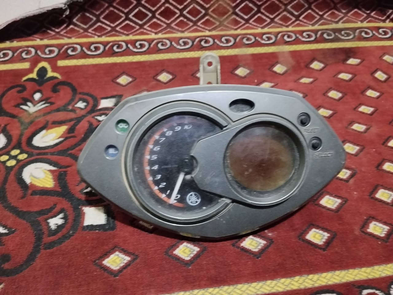 سلام عليكم دشبول فحل كابريتر شغال كله مال تفصيخ رايده ب50 وبي مجال أو مراوس يتاير خلفي وينطيني فرق بغداد***********
