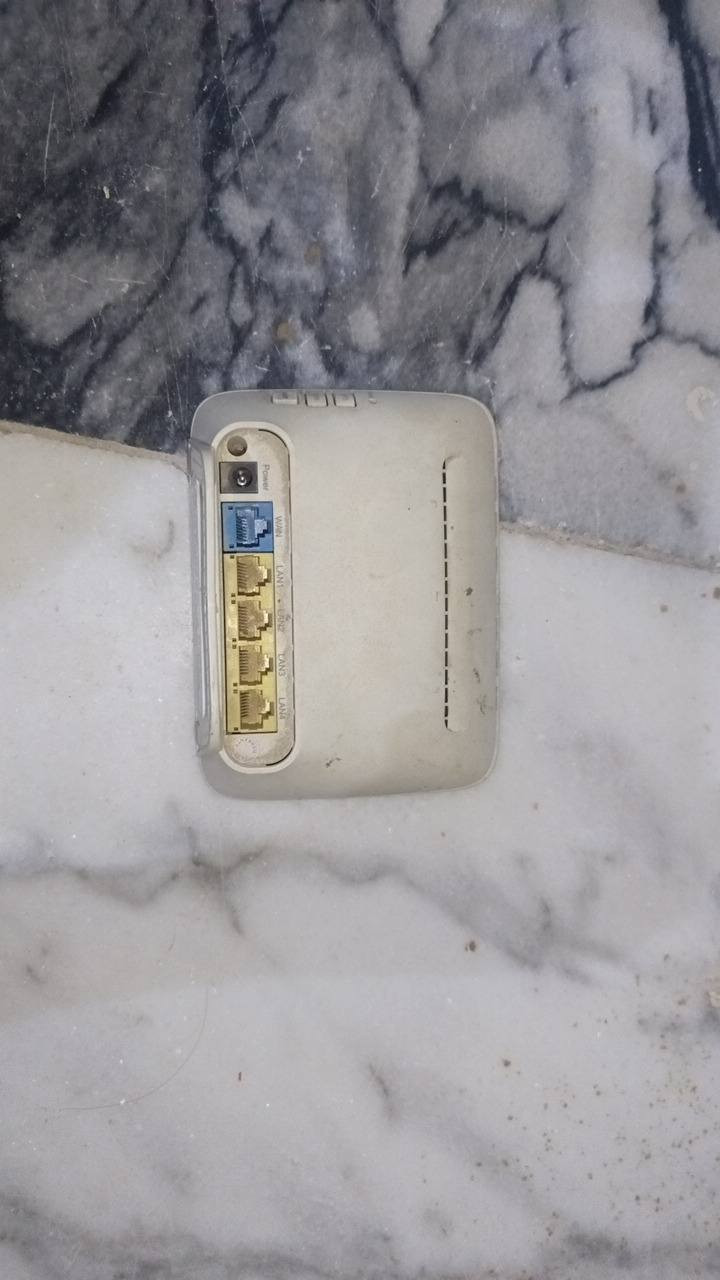 راوتر هواوي سعره ب25وبيه مجال قليل *********** بيه واتساب
