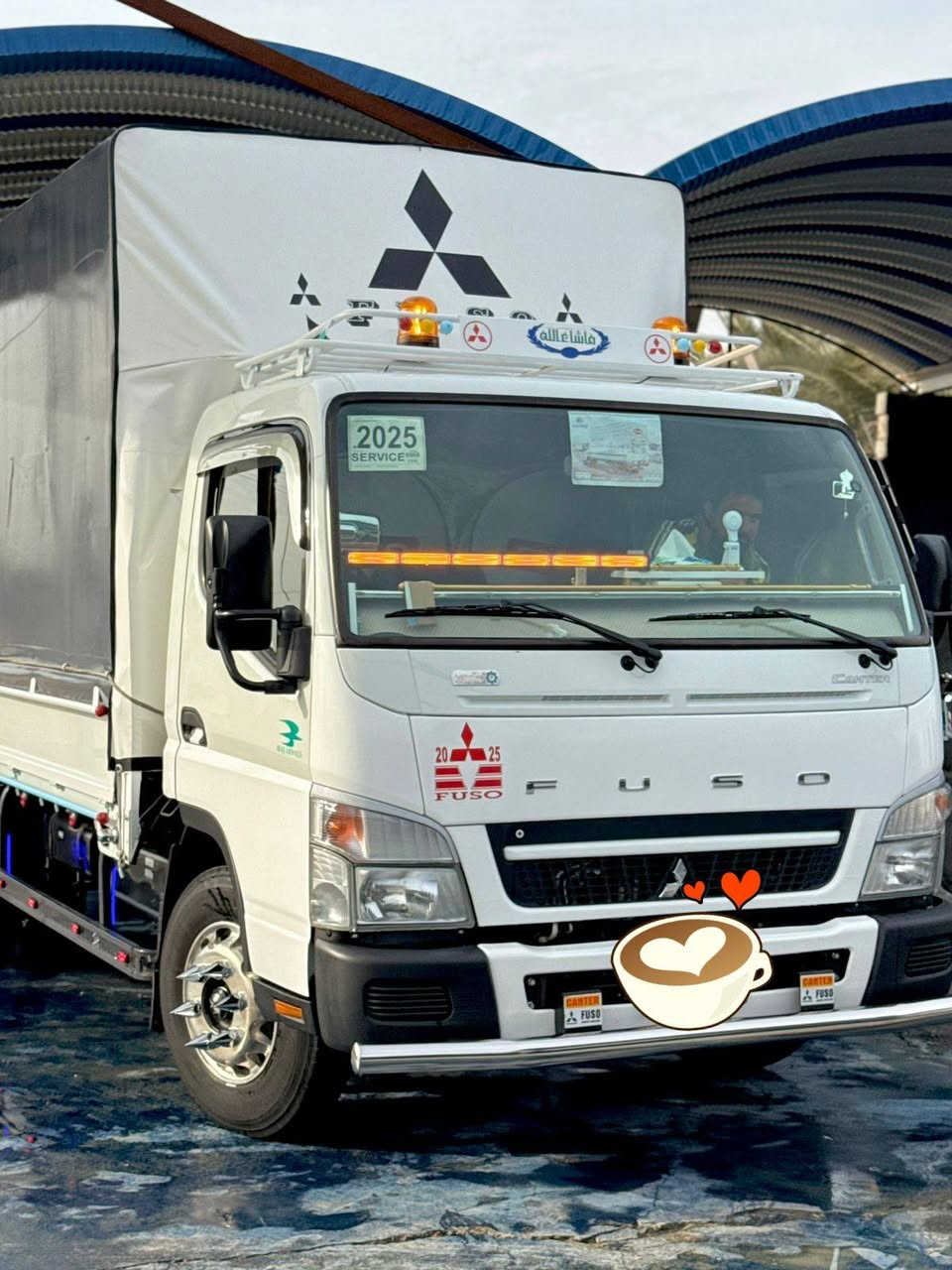 السلام عليكم كنتر للبيع موديل 2025 ماشيه 81 سيارة جاهزه مجهزه رقم اربيل بسمنه سياره خير من الله حداديه جلال تخم تاير مكفوله كفاله عامه سياره مكاني حله شارع ستين سعر 300بيه مجال قليل شراي يتصل ***********
