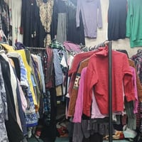 بالة اوربيا....   كلشي بيها بناطير جديد او بجايب جديد او الباقي كله با...