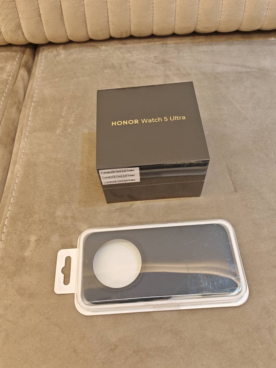 السلام عليكم اخوان ساعة هونر 5 الترا جديدة وغير مستخدمه نهائيآ مع حافظة أصلية جديدة السعر 300 الف الاتصال *********** السيدية
