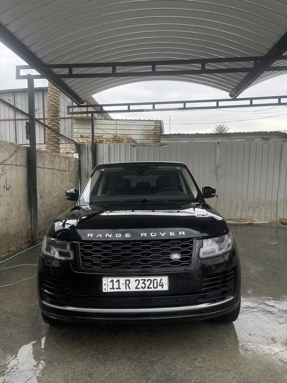 السلام عليكم ورحمة الله وبركاته 
 اللبيع Range Rover
موديل :2020
اللون : اسود 
المواصفات:  
سقف بنوراما وجلد 
نظام تعليق هوائي 3 وضعيات (جكات تصعد وتنزل اوتو +يدوي )
قيادة ذاتية 
اوتو ستارت 
اوتو بارك 
اوتو ستوب عند الاقتراب من سيارة اخرى
اوتو هولد
مانع انزلاق 
سايد بريك اوتو 
نقط عمياء 
5 كاميرات محيطية 
رادارات امامية وخلفية وجانبي 
تغير زاويا الرؤية بالمري عند الرجوع الى الخلف
انارة ليلية وكشافات ضباب ولايت اوتو
خمس بصمات ع الابواب 
صندوق كهربائي شفط
ابواب شفط  
تحكم بالتكيف تبريد وتدفئة من الشاشة 
كرسي السائق تدفئة وتبريد 
كرسي الراكب تدفئة وتبريد 
كرسي السائق 3 وضعيات خزن ميموري 
كرسي الراكب 3 وضعيات خزن ميموري 
تدفئة بالستيرن 
المقصورة الخلفية تبريد
تحكم منفصل بالمكيف 
تحكم كهربائي بالكشن 
انارة محيطية 
انارة ترحيب
السعر 425قابل تتلفاوص 
مراوس حسب القناعة


**إذا كنت صاحب هذا الإعلان وتريد حذفه لأي سبب، رجاءا أرسل رسالة إلى الدعم الفني**