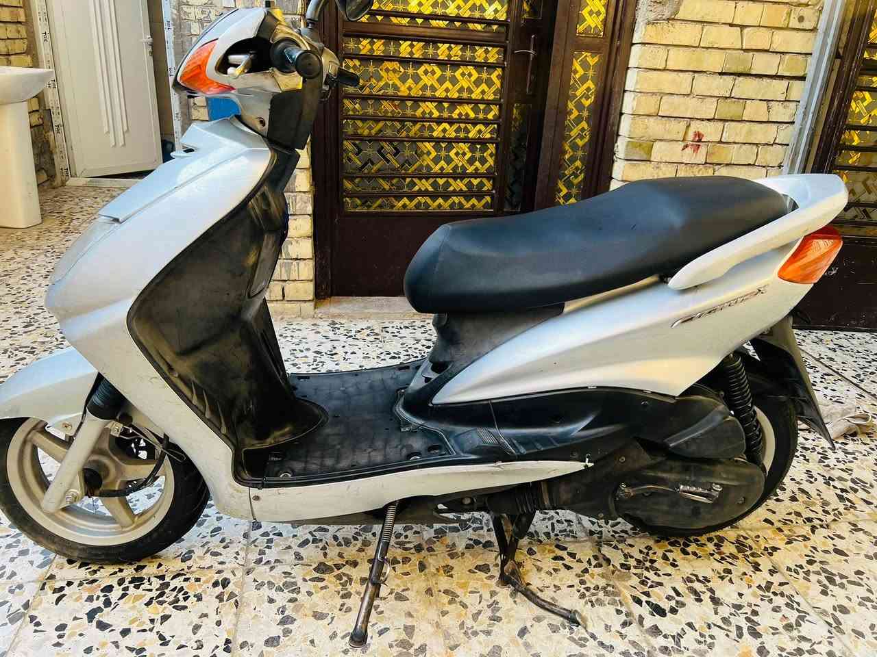 راجه للبيع سكنس نثيه حساس اصلي مال رمبه كفرات اصلي رقم واحد السعر 900 بيها مجال للشراي ***********
