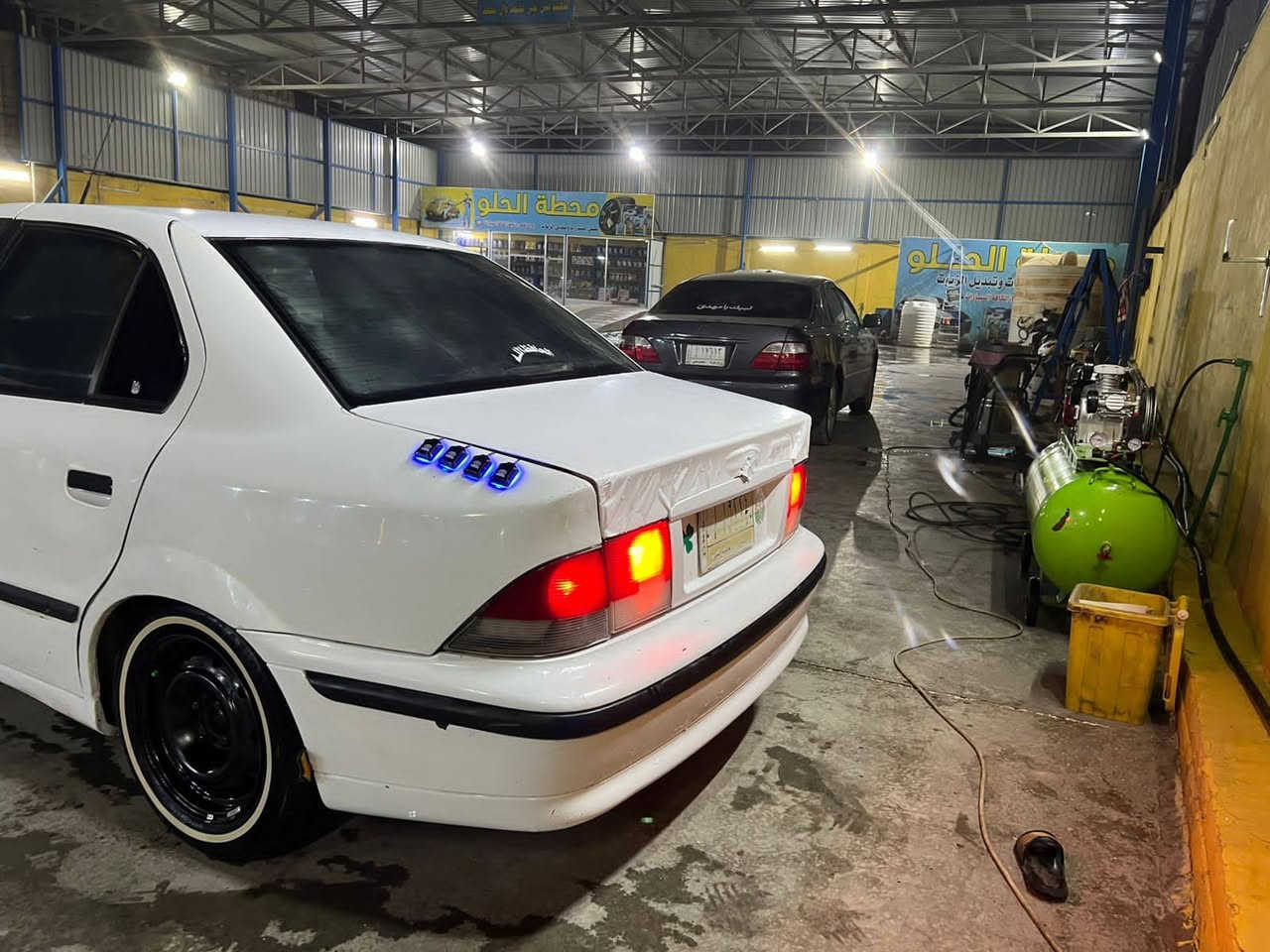 سمن للبيع موديل 2011 رقم بابل سنويه صاقطه سياره خير من الله مشط كير مكينه حداديه تخم تاير مكفوله من الضربه والتبديل متواجد عل فيس السعر٣٧ وبيه مجال بصيط الشراي يتصل على رقم عوان نجف ***********
