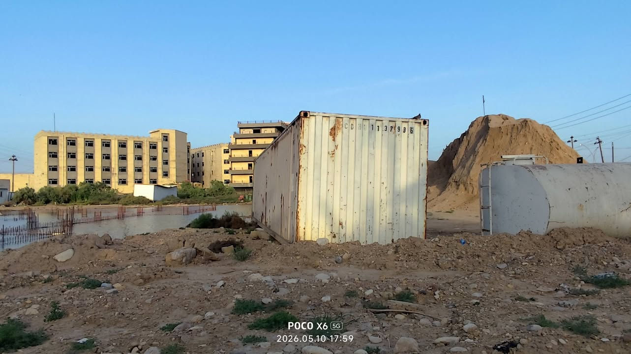 مجموعة كرفانات للبيع 
٣ك طول ٧ في ٣ع
١ك ١٢م مكسور من نص
٢ ك طولاني
١ك طول ٥م في ٣ع
حاوية 
خزان
وياهن الغراض بانواعهن من ميوزة دولاب ضفيره بواري مجاري تانكيات 
مكانهن في الكوت ب١٥ وبيهن مجال


**إذا كنت صاحب هذا الإعلان وتريد حذفه لأي سبب، رجاءا أرسل رسالة إلى الدعم الفني**