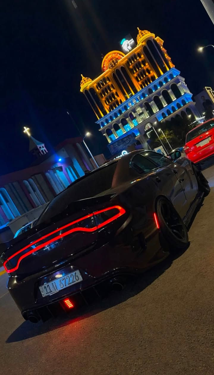 دوج جارجر RT موديل 2022 اصل
لون بنفسجي مميز (Plum Crazy)
 محرك HEMI V8 سعة 5.7 لتر (5700 سي سي)
 برمجة مصطفى إيكل
 السيارة نظيفة والاستعمال خفيف ونصبته تخبل
 رقم بغداد 
 سعره 225 وبي مجال للشراي 
 *********** للتواصل
