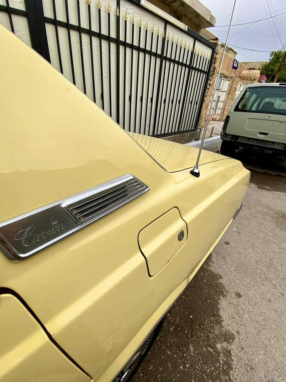 TOYOTA CROWN delux 1979
{TOYOTA CROWN delux 1979
{

TOYOTA CROWN delux 1979
{TOYOTA CROWN delux 1979

للبيع تويوتا كراون ديلوكس ١٩٧٩ رقم انكليزي انبار مشروع وطني محرك سته سلندر كير طرح أوتوماتيك ￼تبريد شغال ستم صوت اريل كهربائي صدر جديد امامي خلفي تخم تاير سياره احلى من صور مكاني بغداد 
 سيارة كفاله عامه رقم ***********

للبيع تويوتا كراون ديلوكس ١٩٧٩ رقم انكليزي
ل
