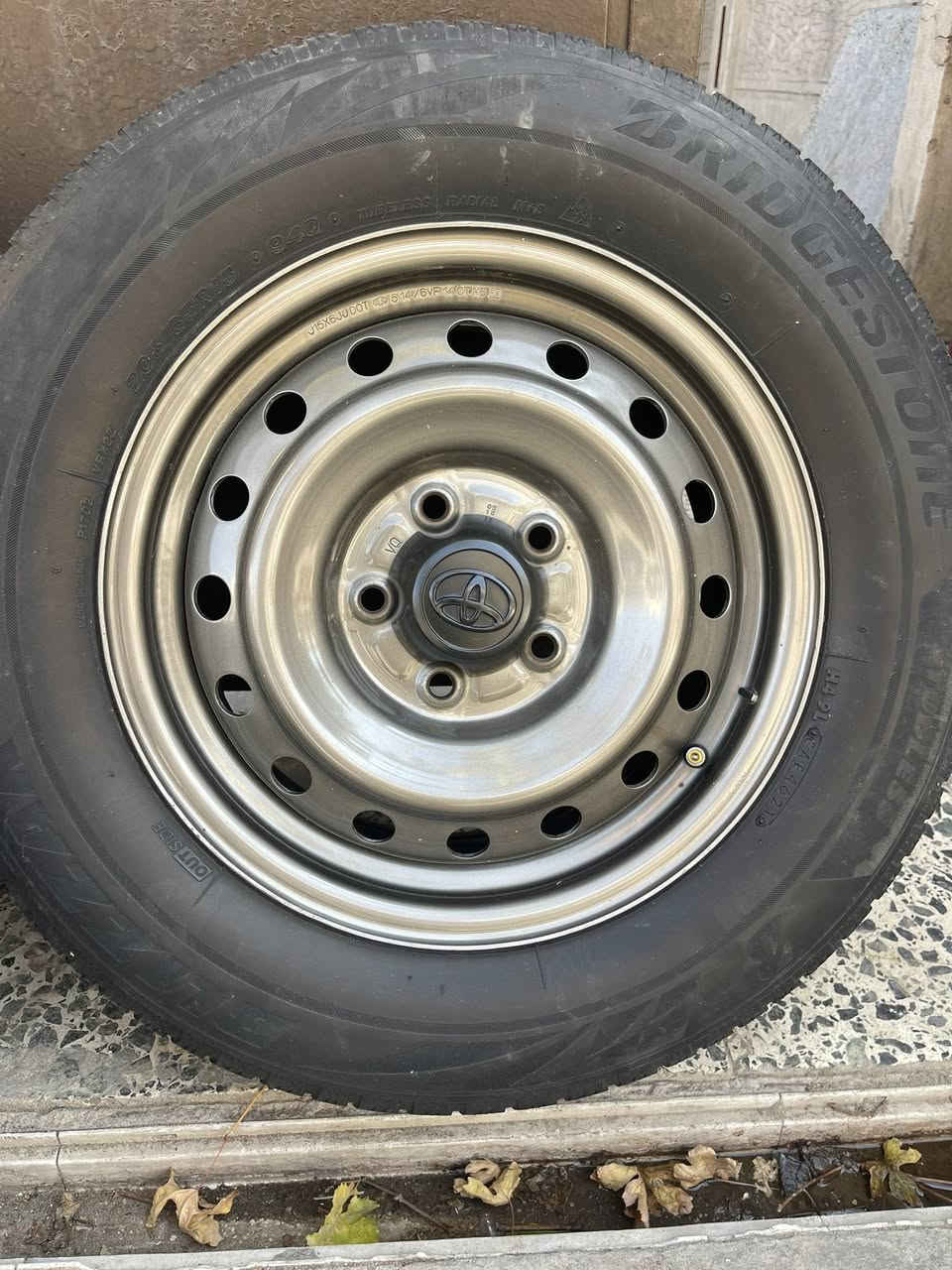 سلام عليكم ويل فلاونزا حجم ١٥ ياباني مصبوغ حراري وكبات فلاونزا وتاير برجستون ياباني نضافه ٨٠ /١٠٠  يرهك ملكه راس الثور فلات وتكم ملاحضه الويل مصبوغ صبغ هولندي درجه اولى اتصل وتدلل *********** مكان بغداد البياع
