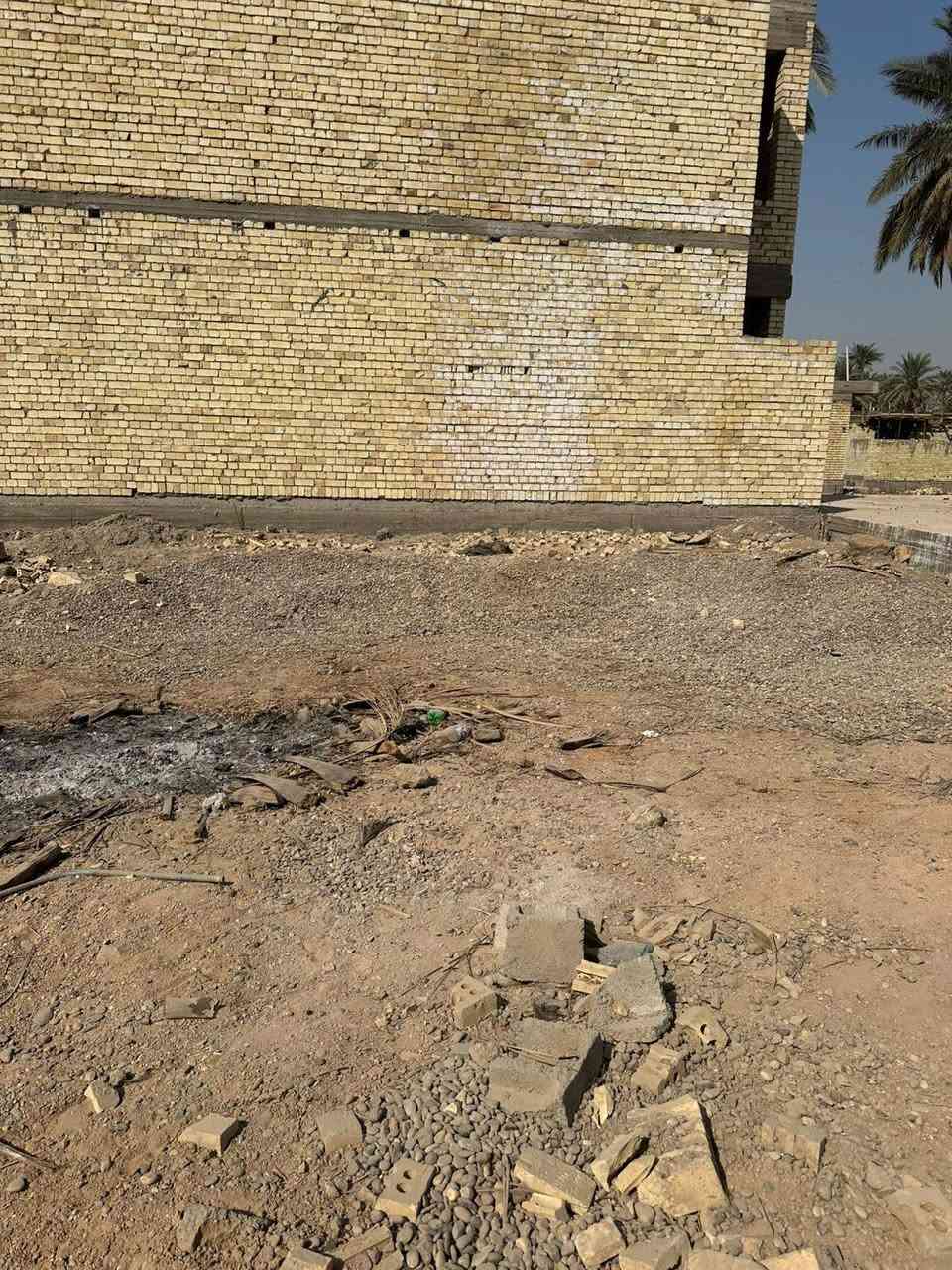 ارض للبيع مساحه 50 م واجهه 5 ونزال 10
بغداد _الدوره هور رجب قرب مكتب الشارقه
السعر  10  مليون خدمات كهرباء ماء سند 25 بأسمي
***********
