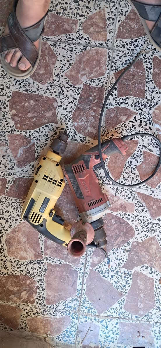 السلام عليكم . غراض مستعمله للبيع غراض نضيفه كلش صديقي محمد كان يشتغل بيهن . وهسه الله رزقه بتعين وعاف الشغل .. ويريد يبيع هاي الغراض يريدهن بسعر مناسب كلهن سوه او كل حاجه وحدها . ‏‪***********‬‏ هاذه رقمه اتصلو عليه الولد ما متواجد بلفيس . يكول الي يتصل يدلل ما ارجعه فارغ يشلع عيوني
