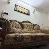 تخم ملكي أربع مقاعد معا طبلات كبيره 13صغيره سعر 400الف 07730444969