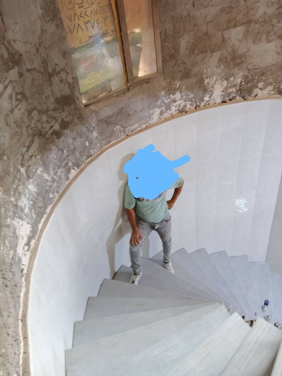 سلام عليكم خلفه متفرغ حالياً سيراميك بورسلين جداري ارضي كاشي بايات درج متر يوميه مقطوعه نشتغل عظم لبخ ماده كلو عدنه صور وفيديوات لعملنه 
العمل شرط درجى أولى 
***********
