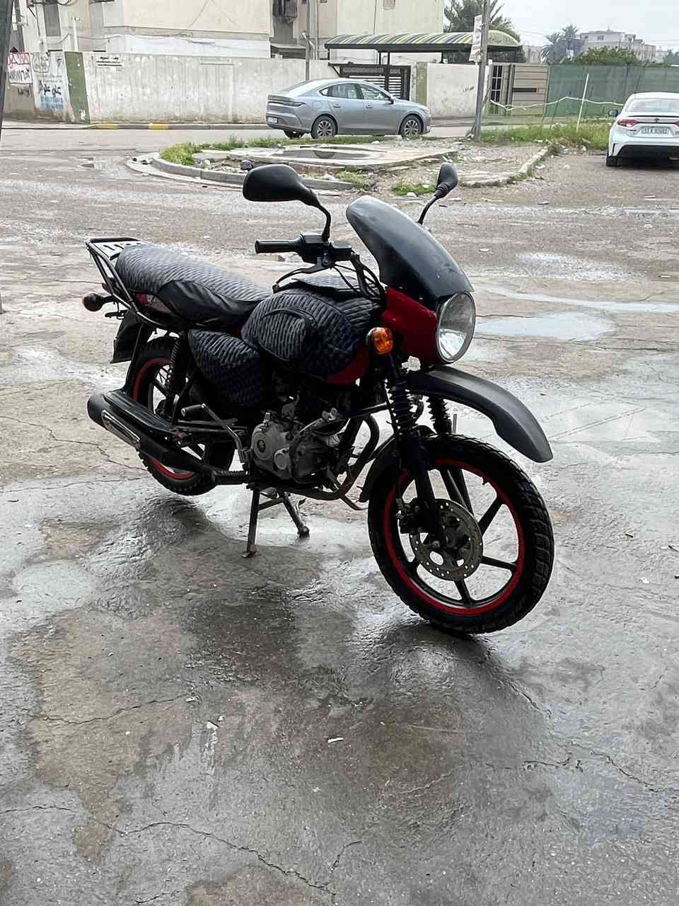 السلام عليكم بوكسر جبلي موديل 21 كلك بدون اوراق ماشيه 24 الف حقيقي استخدام شخصي الدراجه مابيه اي نقص بيع فقط مااراوس مكاني بغداد السيديه السعر 850 بيها مجال للطيبين *********** مامتواجد عل فيس
