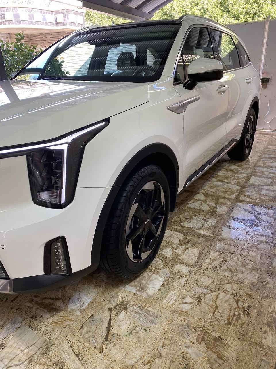 سورنتو 2024 سته سلندر ماشية 16 الف بانراما تشغيل عن بعد بصمة ابواب بصمة تشغيل كرسين كهربا بردات ابواب شاحن واير ليس  بسمي كفالة عامه عدا بارد قليل وما مبين بنهايت القمارة السعر 32 وبهة مجال 
***********
