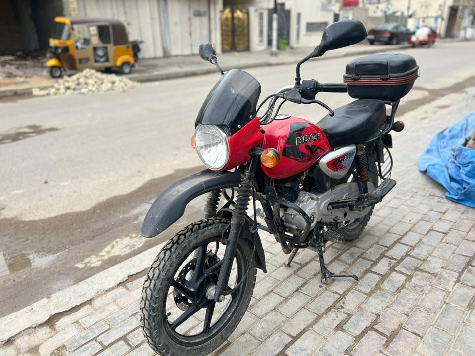 السلام عليكم دراجة بوكسر موديل ٢٠٢٣ للبيع كفاله عامه مابيها أي نقص ومستعجل على بيعتها السعر مليون وربع وبيها مجال للشراي *********** متواجد واتساب
