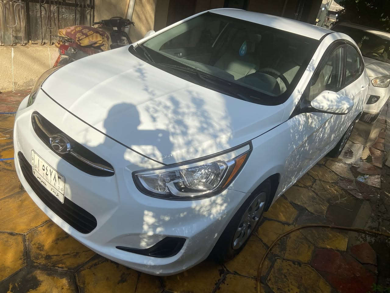 من رخصة الادمن.                                                      هونداي اكسنت موديل 2016 محرك 1600 GDI وارد أمريكي بيهة صبغ الباب الي وره الصدر و الجاملغ الخلفي كير و مكينة و لغود و شواصي مكفولة السعر 93$ استعمال نسائي 
عنواني كربلاء ***********
