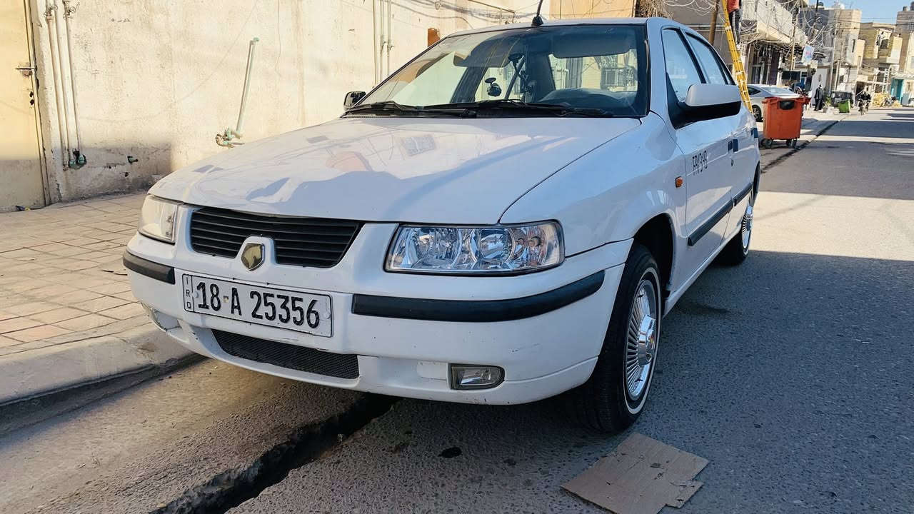 سمند موديل 11
رقم بابل جديد
سياره ماشيه 60 الف كيلو 
سونار بيه موجود 
مكان سياره طويريج
كير ومكينه سليمات 
جاهز من تخم تاير وحداديه
سعره 48 وبيه مجال بسيط 
اتصال ‭0783 172 2487‬
