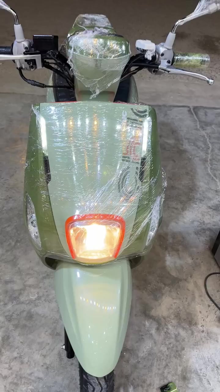 السلام عليكم
دراجه بوليس ياباني دراجه وكيل جديده مكفوله صار 15 من طالعه من الوكيل شلعتها كلش حلوه الدراجه اول تبديله دهن رايدها 1250 للاستفسار ***********
