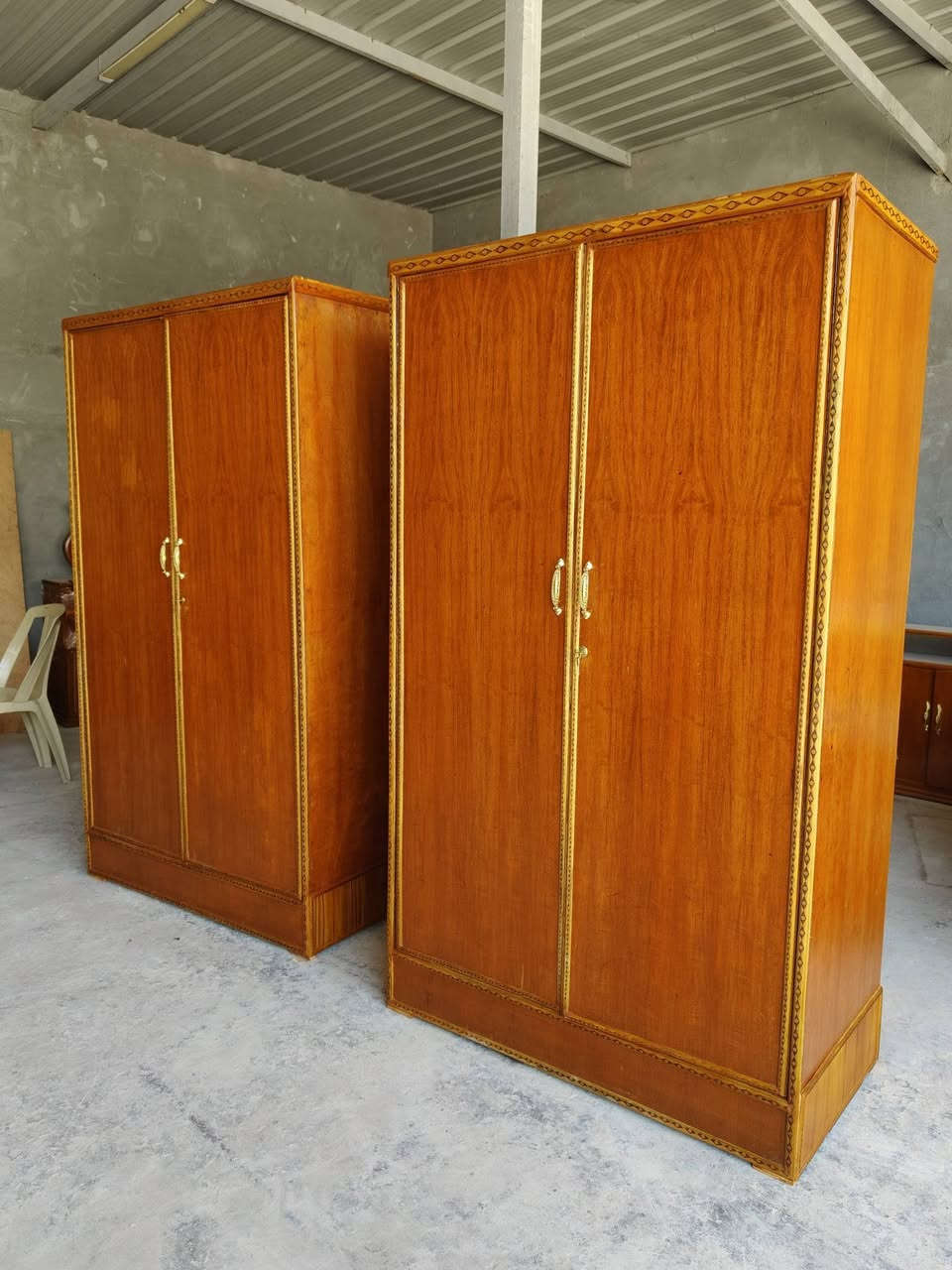 كناتير عدد 2 تسكام اخو الجديد سعر الواحد 150 واتساب أو اتصال *********** مكاني بابل حله أبو غرق قرب السيطره يوجد توصيل بكروه
