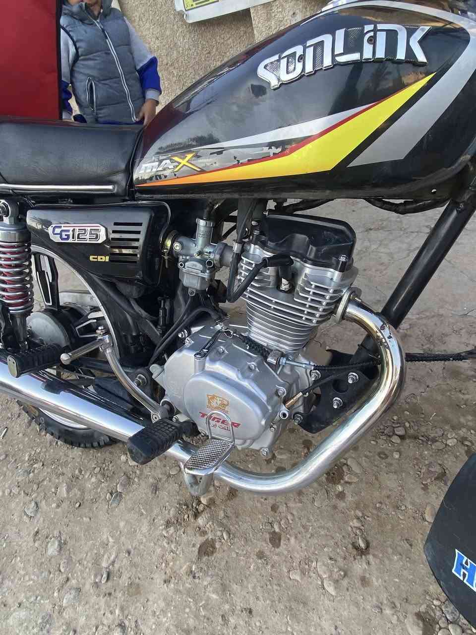 السلام عليكم درجه أربعه كير أيراني للبيع بوجهك للشغل تايرات زوج جدد زنجيل جديد بانزات جدد المكان حي العامل المنحانيه السعر٣٥٠اوراق بيهه الرقم ‭٠٧٨٣ ٨٣٢ ٧٧٨٩‬ خابره ودلل
