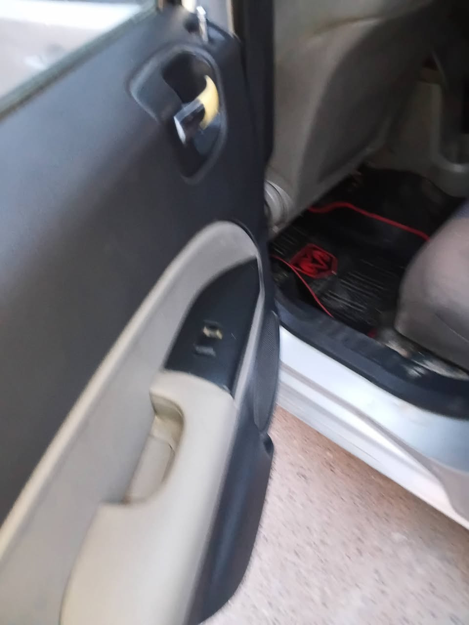 السلام عليكم
كاليبر ٢٠١٠ استيراد خاص كلين تايتل كير محرك خير من الله بيهه طخات جانبية بالابواب الخلفية التبريد عطل كومبريسر فقط سنوية لل ٢٠٢٩ بأسمي تحويل ثاني يوم السعر ٦٥ ورقة وبيهه مجال رقم بغداد الجديد


**إذا كنت صاحب هذا الإعلان وتريد حذفه لأي سبب، رجاءا أرسل رسالة إلى الدعم الفني**