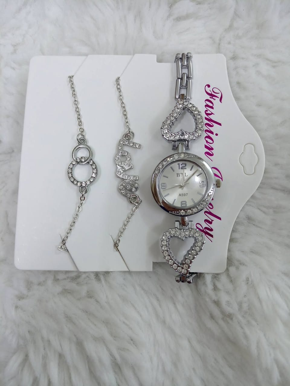 جمال ساعات ✨🤏🏻


**إذا كنت صاحب هذا الإعلان وتريد حذفه لأي سبب، رجاءا أرسل رسالة إلى الدعم الفني**