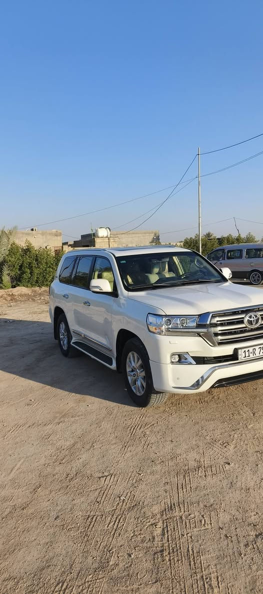 للبيع أو مراوس
لاندكروزر للبيع موديل2017 سياره جديده سياره مكفوله كفاله عامه حتى دعاميات فول موصفات سياره رقم بغداد باسمي إنكليزي سنويه هزه كله جديد  سياره ماشيه119 حقيقي ستخدام نظيفه جدا
سعر485  مكاني كربلاء رقمي ***********
