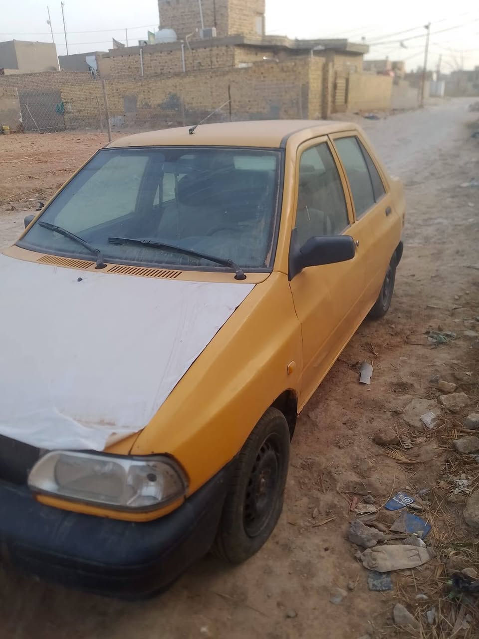 سياره سايبه موديل 16للبيع مكينه كايمه عوزه بس مكينه وجاملغ بيه خلفي وامامي السعر 29وبيه مجال ***********اتصال
