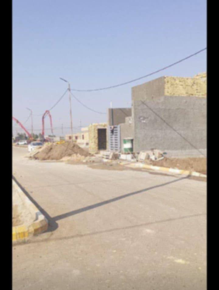 بيت جاهز جديد مساحة ١٠٠ متر سند ٢٥ للبيع
#العنوان_مجمع_الصادق حي الامين649
#تتوفر كافة الخدمات مدارس ماء كهرباء تبليط رصيف
🛑مكونات ةلبيت
غرفه +صاله ومطبخ  +منور + حمام + استقبال؟+طارمه وصحيات +طارمه وصحيات 
البيت جديد
..................................
للاستفسار لاتصال على الارقام التالي 
***********
او زيارة موقعنا الكائن الديوانية حي العسكري الاول قرب محطة وقود الكفيل
...............................................
#إعلام_مجموعه_عين_الحياة_للتجارة_العامه
