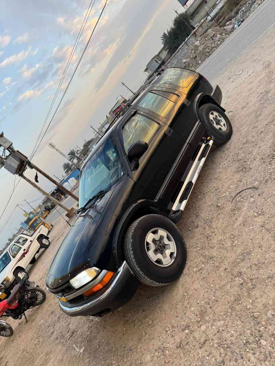 بلايزر موديل 2003 فول مواصفات LS معروفة سيارة كفالة عامة ماشية 130الف حقيقي سيارة مال بيت استخدم قليل صدر امامي خلفي جديد تخم تاير جديد تبريد وتدفئة شغالة فول سيارة 🚗 مابيها نقص ادامة عامة مسويلها حتئ منضونة بانزين جديدة سعرها 78ورقة مكان  بغداد جسر ديالئ القديم يم الزعفرانية رقم 📱 الهاتف *********** اتصال و وتساب
