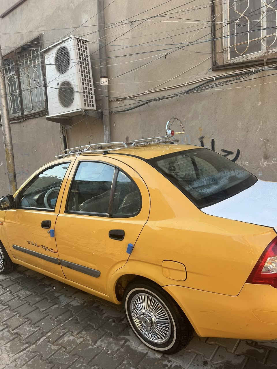 يالله طيبه 2016 سنويه لل28 الصبح محوله بسمي ارقام انكليزي هيئه غرامات مصفره ربع ممطلوبه صدر خلفي امامي مشط بور جديد  تخم تاير خط ابيض كير مكينه بلجيس مكفوله من الضربه والتبديل معمره دوس وهلالات قطره خياس مابيه السعر 40 وبيه مجال قليل عنوان السياره كوت للتواصل ***********
