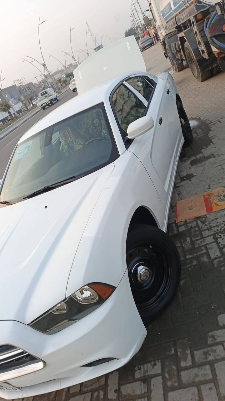 السلام عليكم للبيع جارجر ٢٠١١ادوات بيها كصه جنطه السياره متومه طبق الاصل مكينه هيمي السياره حلوه ومرتبه مكان السياره البصره النتصال***********
