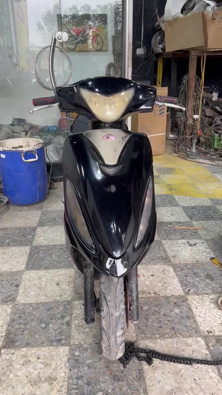 سلام عليكم شباب كامكو G4
درجاه كلش حلوه ونضيفه 
مكينه فول نعومه  نكره سلف 
دراجه بلاديه وماناقصه شي مال جنايه
دراجه بالواقع احلا 
سعره مناسب 525 الف
مكاني نجف شارع المطار مقابل بانزين خانة ريبال قرب مول الرواد 
***********
