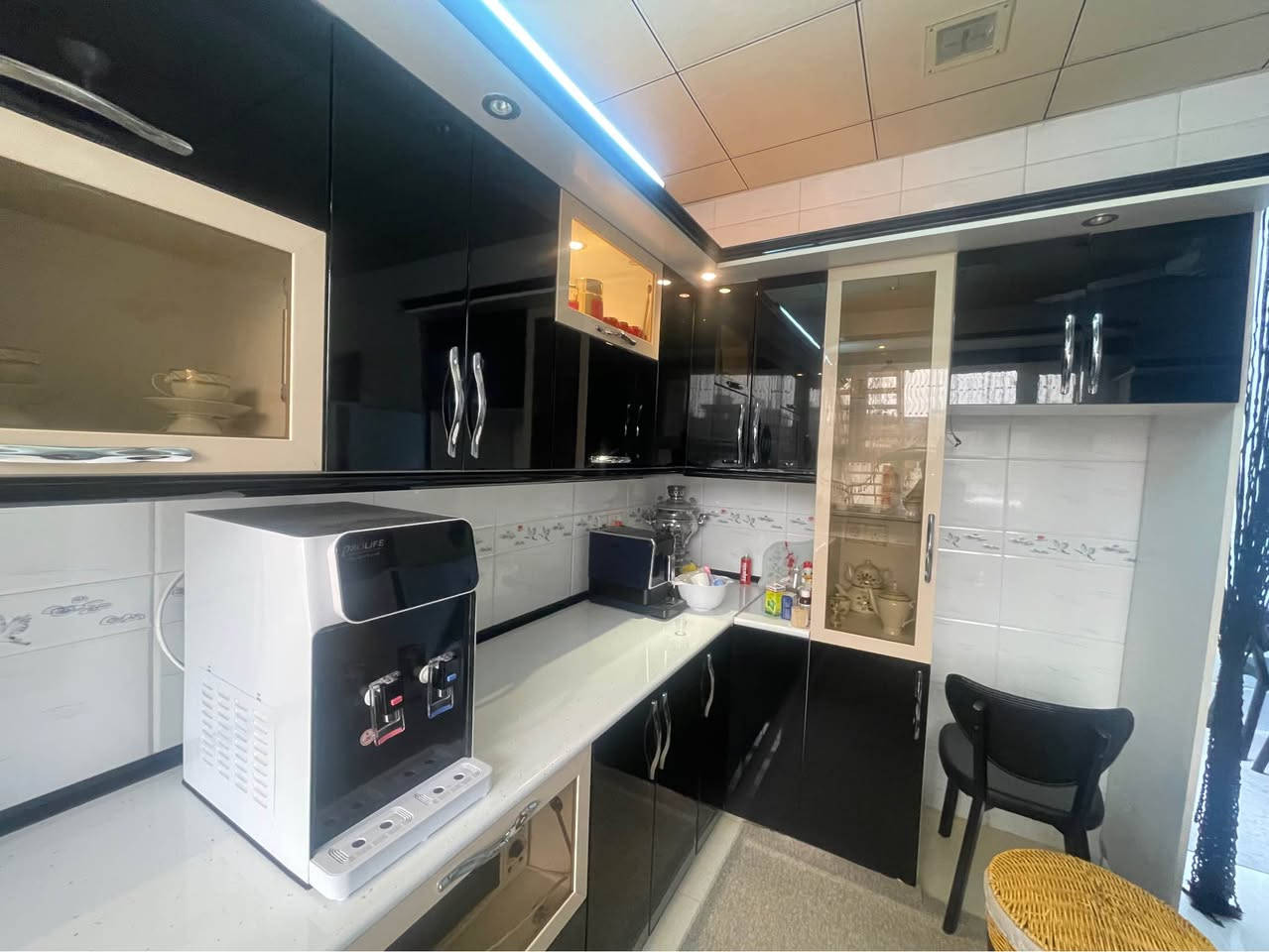 ‏مغسلة) سنگ  ٣ متر

300 
200x400 

***********
*********** كركوك, العراق
