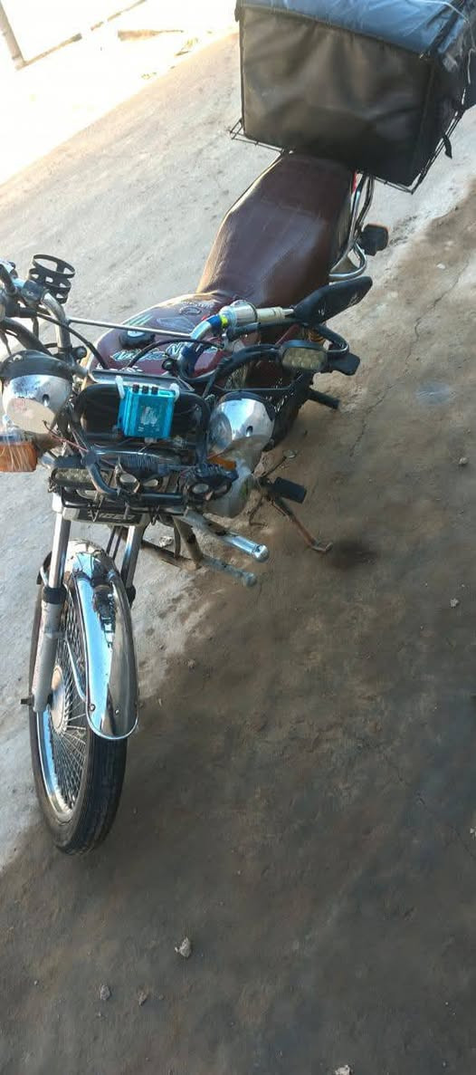 للبيع تايكر 4 كير السعر 350 وبه مجال شي قليل
موديل 2018
ماطور كلو شغال
دبل اشاره 
لايت بلاجتورات 
امبيثري شغال 
ماطور ماتخلي عليه ربع 
مبدل ولفات 
العنوان العلم
رقم***********
