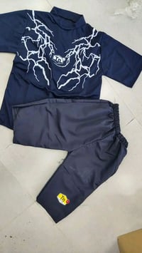 ملابس • ٨×١٢