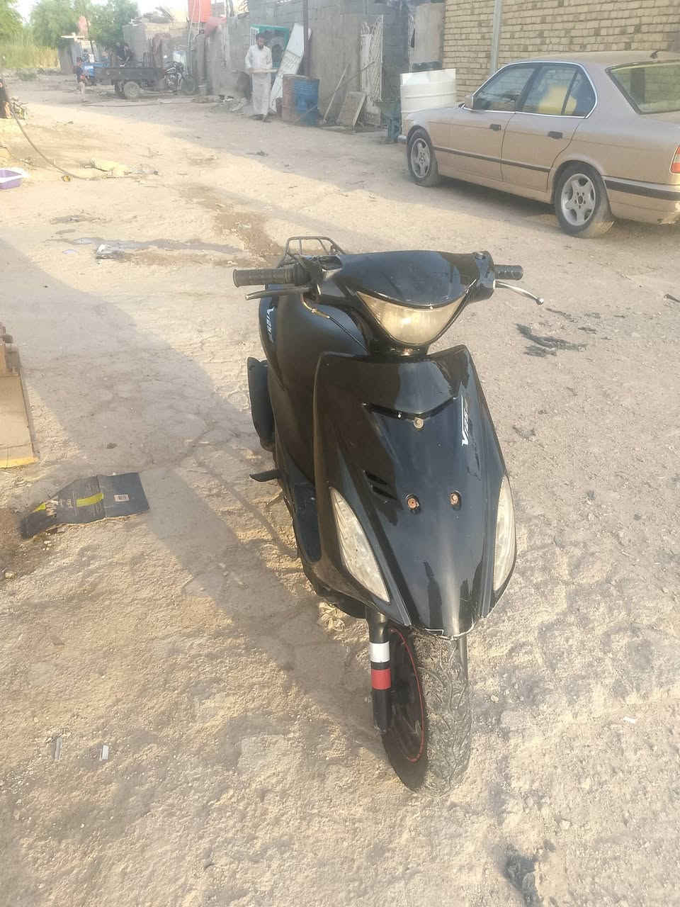 سلام عليكم درجة أدرس صيني نضيفه وكامله ما بيه اي نقص من كلشي سعر 300 مكاني كوت حي الجهاد ***********
