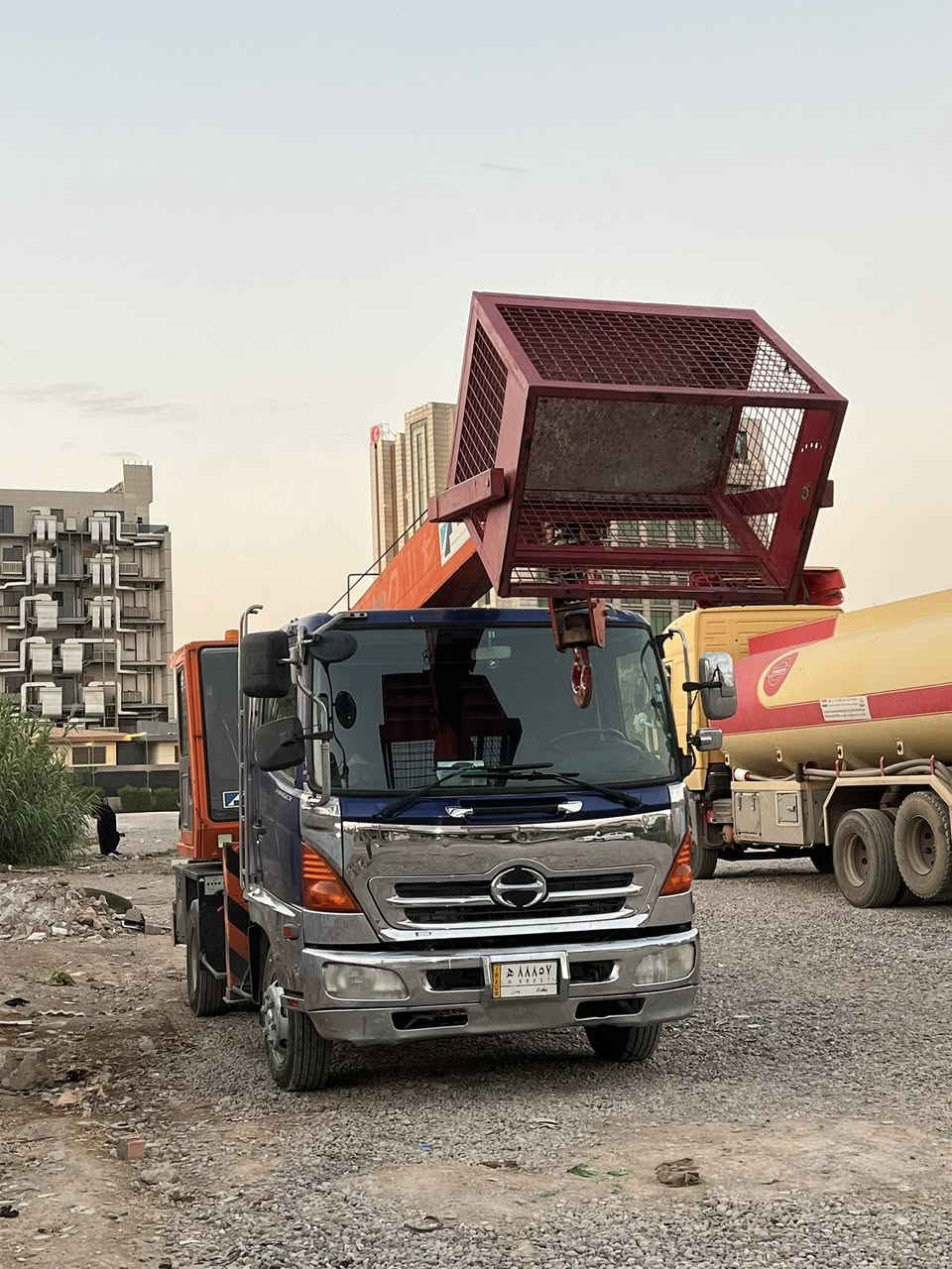 بيح كرئن 7تن هينؤ شيتان
مؤدئل 2003
جائز سئفتي 
كلو شرت
*********** 📞
