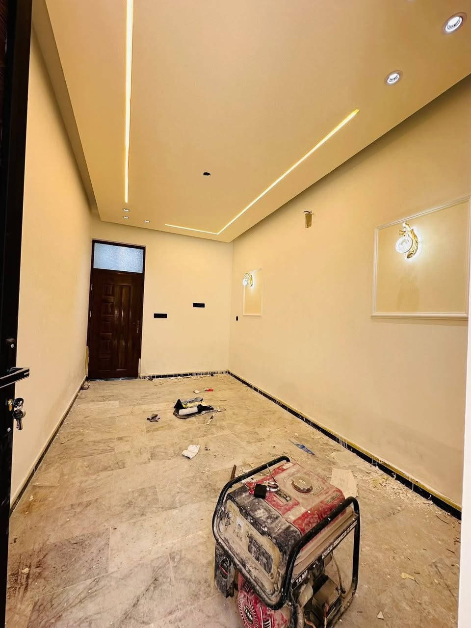 ٦٤ للبيع بناء حديث

يحتوي على #استقبال #مطبخ #خدمات #٣غرف

الموقع 📍الشعب حي العقاري ضباط الكويتي

للأستفسار آكثر الأتصال على الأرقآم 

***********
***********
الأخوين للوساطة العقارية
