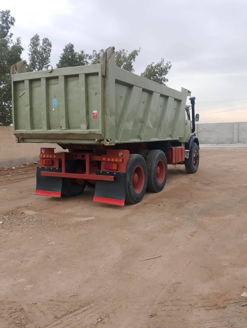 قجم للبيع موديل 79 مجموعة لبي جيئف كير 111مكينه لا صرف ولا تبخير رقم بغداد بدي بلادي السعر الاتصال ***********
